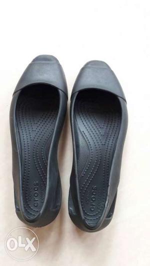Used crocs women footwear