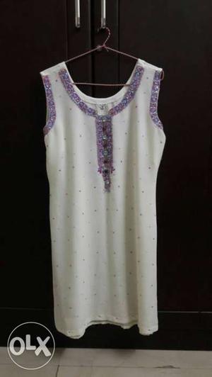 White And Purple Floral Crew-neck Sleeveless Top