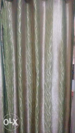 7 feet green curtain