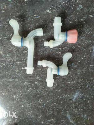 9pes Plastic Faucets only 100rs call thre