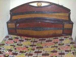 King size 6×6 Bed in very good condition
