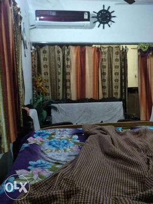 Searching for room mate.Flat wid air condition bed sofa fan