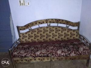 Still sofa in very good condition ready for sell