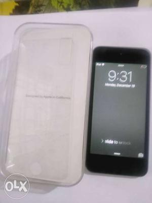 Apple iPod touch 32gb.. very good