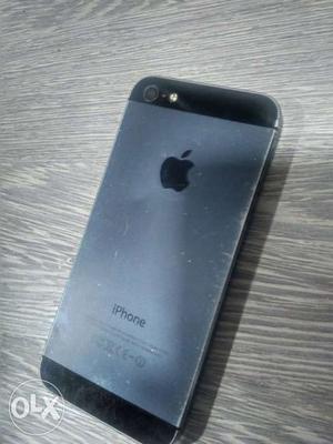 Iphone 5 16 gb with phone and charge only.
