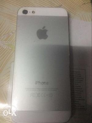 Iphone 5 16gb good condition good battery