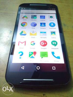 Moto G2 16GB with bill and charger 1year old in a
