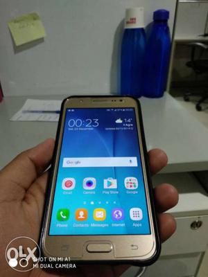 Samsung J5, 4G volti phone with 13 mp rear