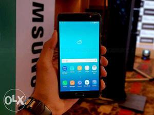 Samsung j7 max only 27 Days old very new phone