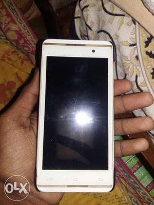 Very gd condition best mobile filp cover b milega