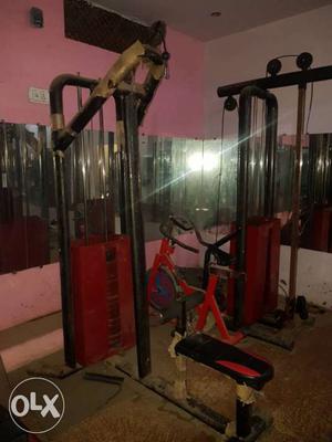6 manth old gym oval pipe hevy machine