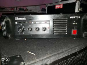 DJ amplifier 700 waat machine company -stranget