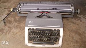 Godrej Prima English typewriter big roller in A1 working