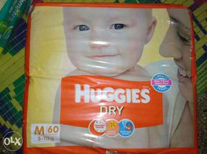 Selling HUGGIES DRY (60 DIAPERS) size: M