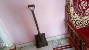 Shovel in good condition