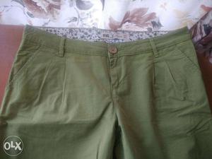 Used ankle length trousers