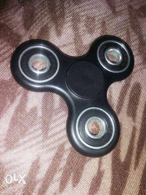 Very smooth fidget spinner of black color only 1