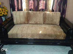 7 seater brand new sofa in excellent condition