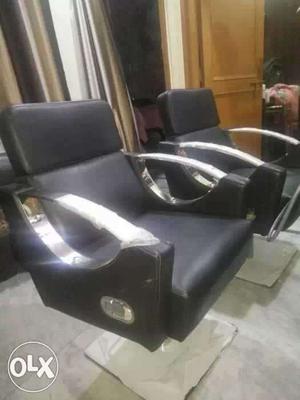 Beauty Parlour furniture etc in good condition..