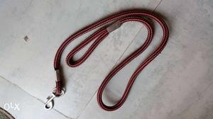 Dog leash thick in very good condition.