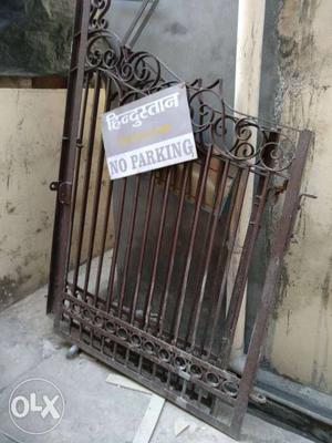 IRON GATE, Weight approx 115KGs. Needs to be