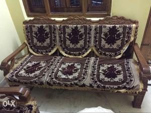 Sagoon wood 5 seater maharaja sofa, only 2 month