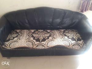 3+2 leather sofa. available at Gomti Nagar