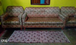 Complete sofaset