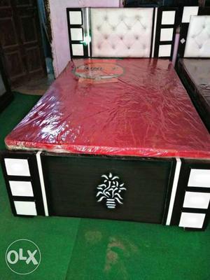(Delivery free) without mattress 6*4 Diwan