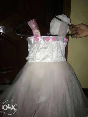 Party wear dress for 3 to 5 year old girl