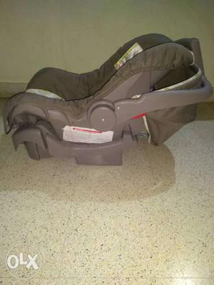 Rear facing baby car seat Evenflo make, with