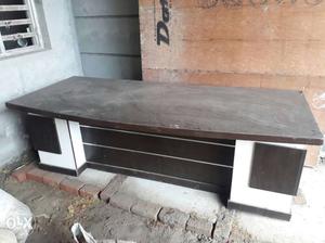 Top quality and good condition table