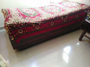 Very durable Diwan with bed box for storage