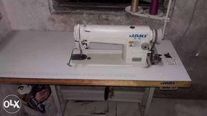White Jaki Sewing Machine