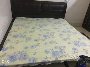 Wooden bed with high back No boxes