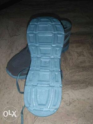 Decon sport basketball shoe,never used,selling