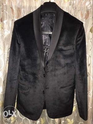 Dustfree rich velvet blazers