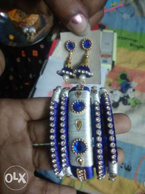 Each set..we can make with favourite color as per