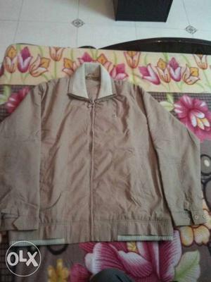 Golden colour jacket 1 month old size 44 company