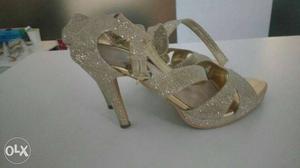 Pair Of Golden Glittered Open-toe Platform Heeled Sandals
