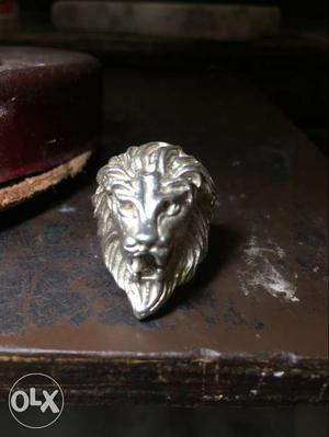Silver-colored Lion ring