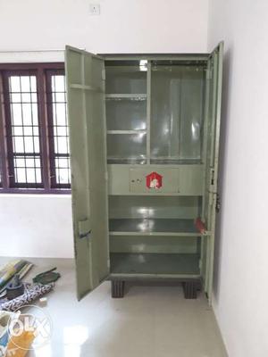 Alamarah with 4 safe lockers