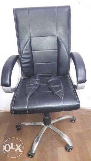 Office chair new and comfortable