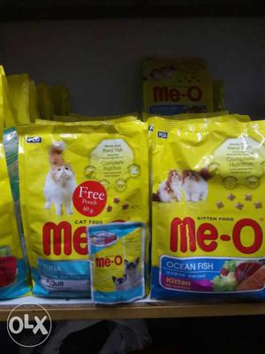 Pet's food and accessories avilable at best