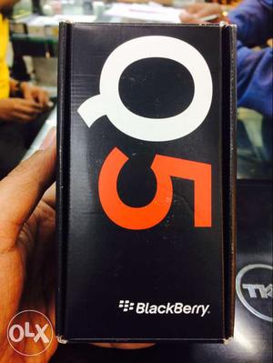 Blackberry Q5 4g Phone brand new only seal open