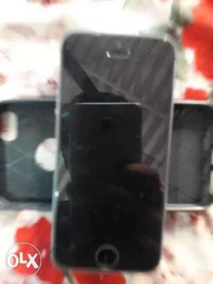 IPhone 5s 16gb is 1 month old vry gd condition 4g