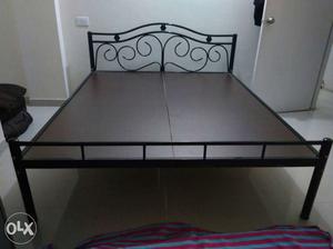 6×5 feet -- 6 months old unused queen size iron bed for