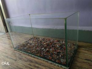 Fish Tank size 22"x12"x12", in good condition &