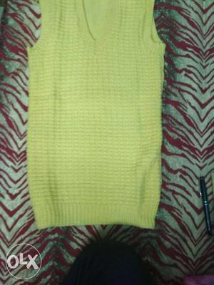Hand woven premium quality wool sweater for 5-6 year kid