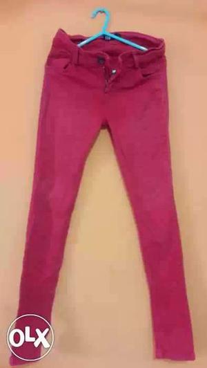 Ladies jeans size 28 (used but in good condition)